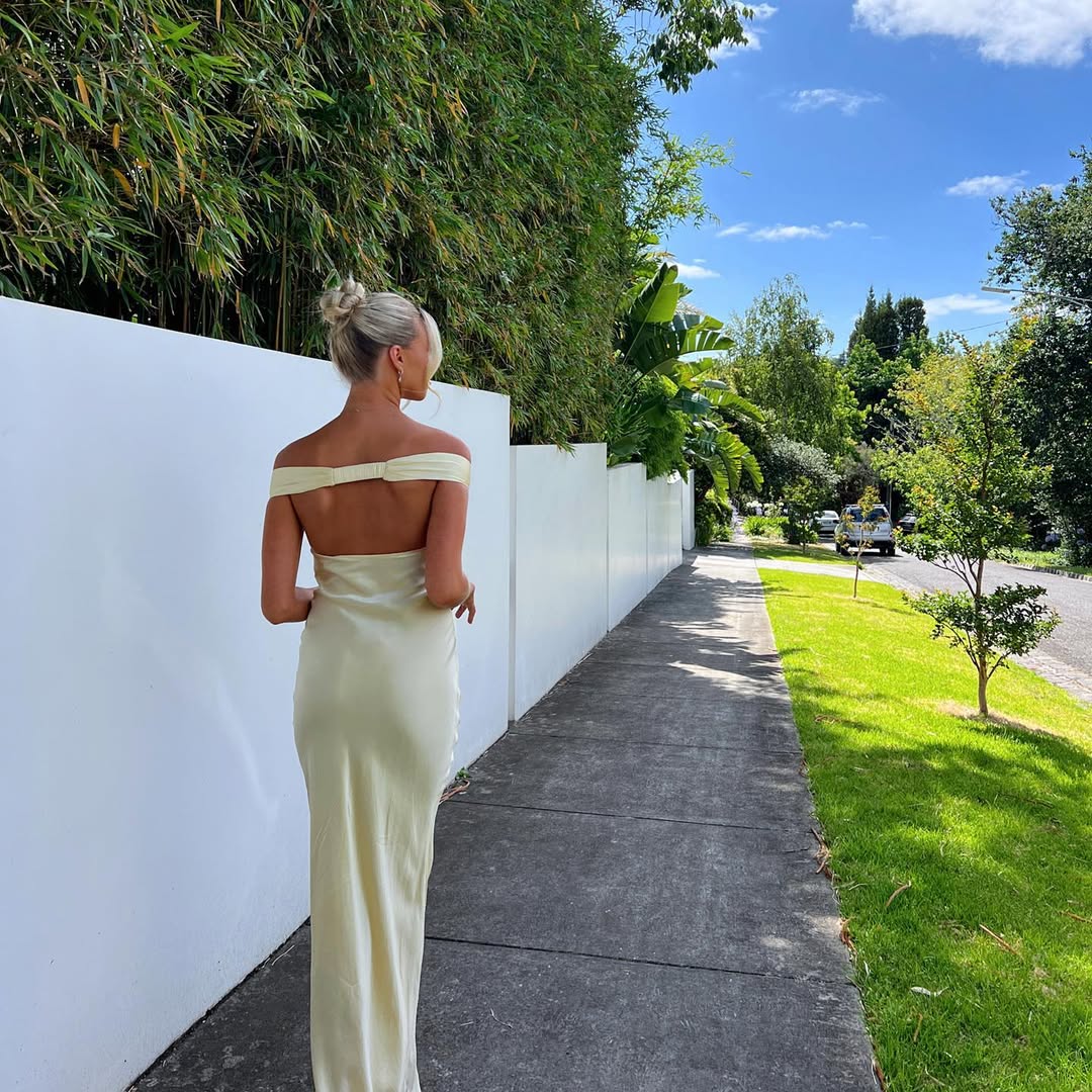 Viviana™ | Abito Maxi in Satin Senza Schiena