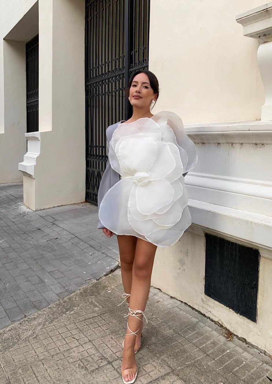 Viviana™ | Abito Mini a Spalla Scoperta con Fiori