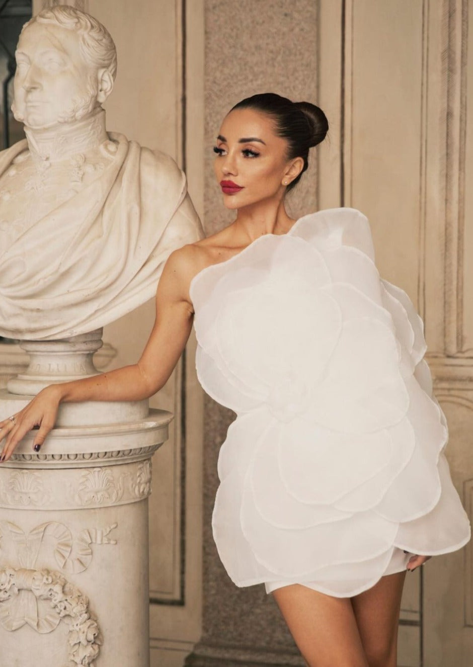 Viviana™ | Abito Mini a Spalla Scoperta con Fiori