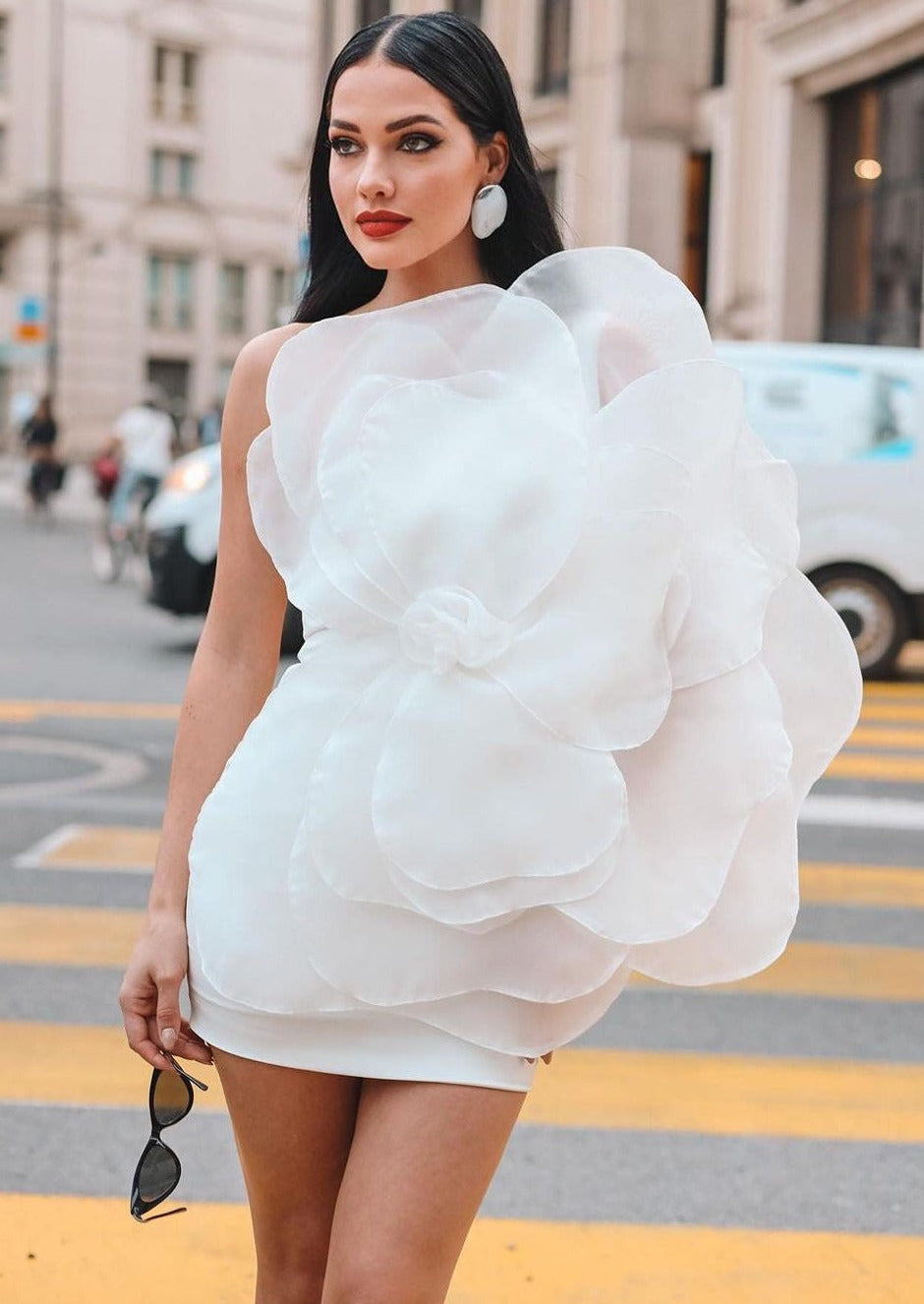Viviana™ | Abito Mini a Spalla Scoperta con Fiori