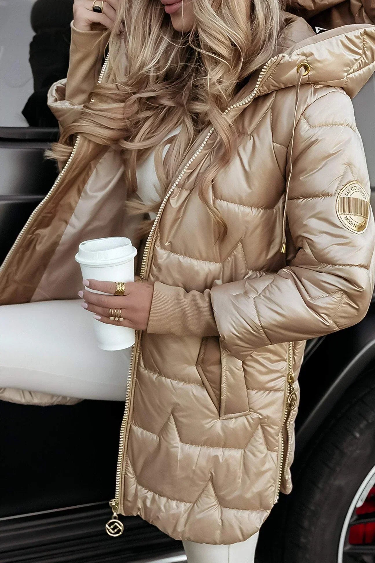 Viviana™ | Cappotto Invernale Elegante con Cappuccio e Imbottitura